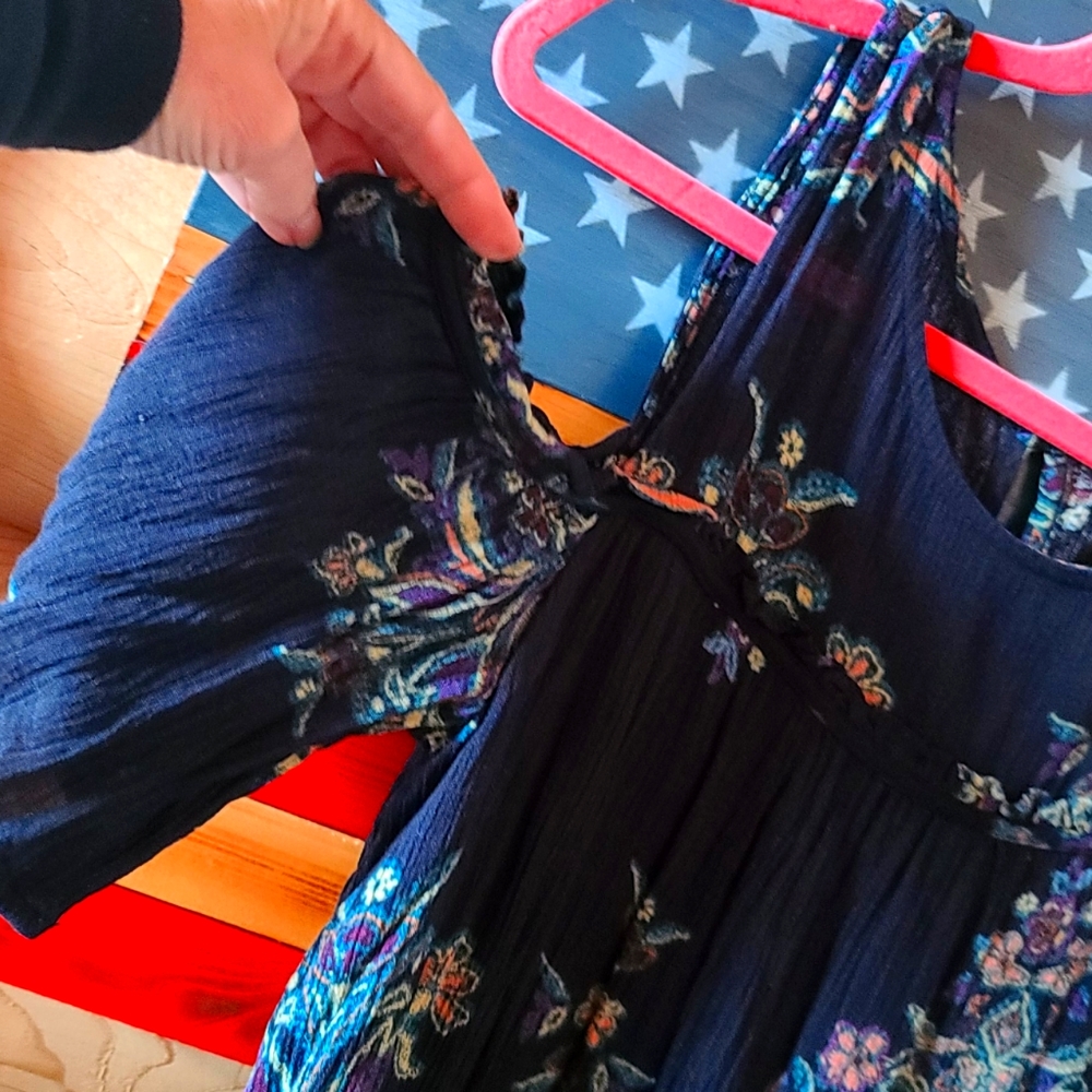 Navy Cold Shoulder Top - Picture 2 of 5
